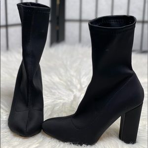 WOMENS BLACK BOOTIES FASHION NOVA BRAND